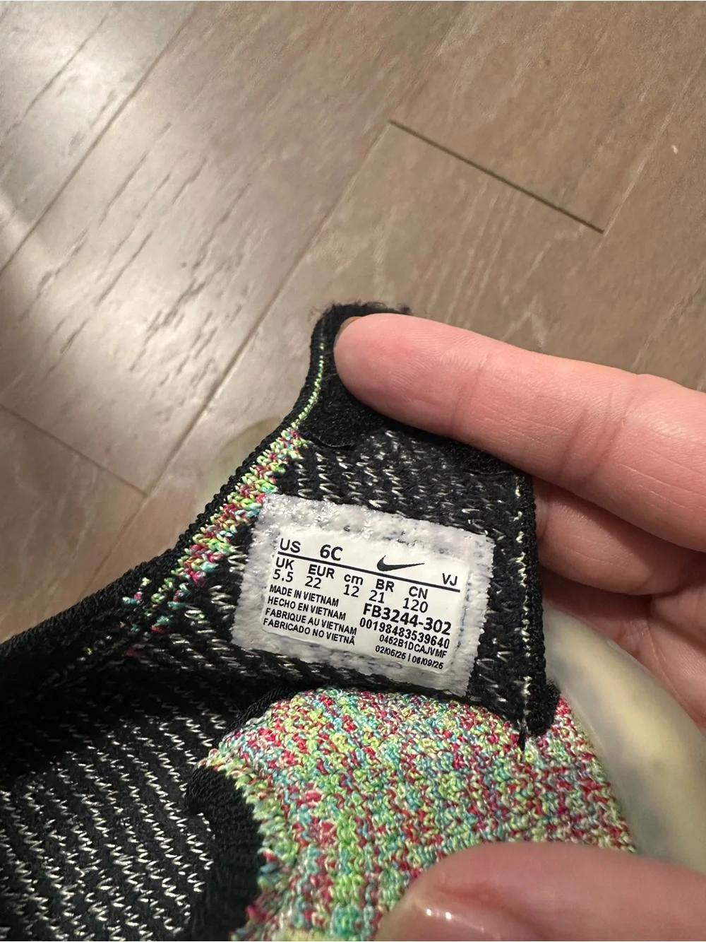 Nike swoosh 6c